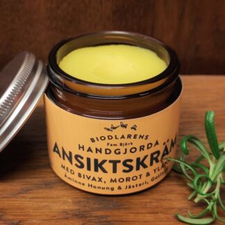 Ansiktskräm med bivax, morot och ylang